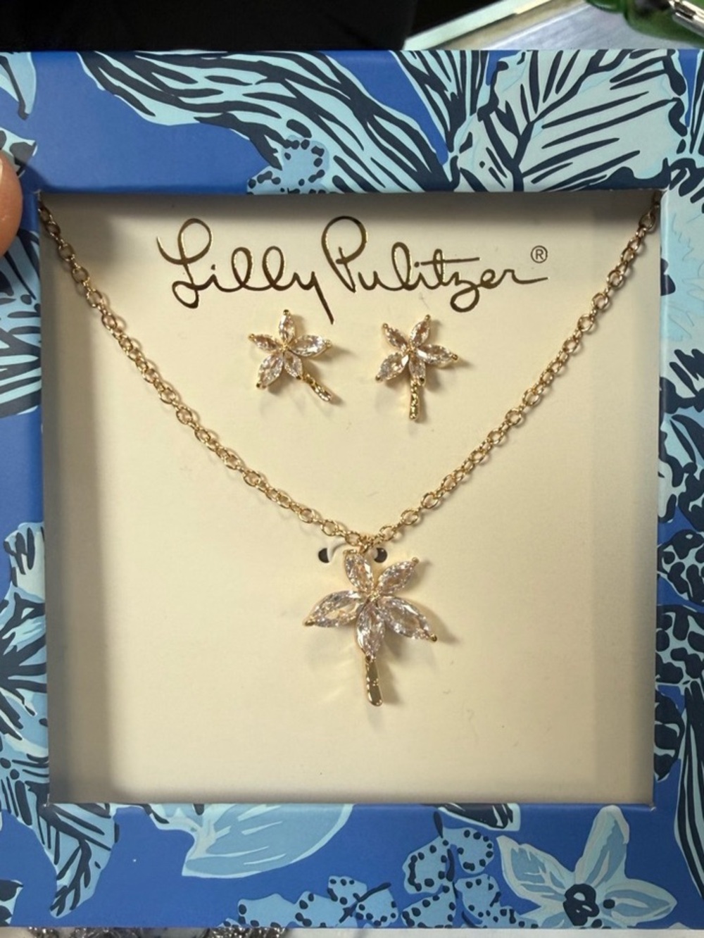 NWT Lilly Pulitzer Floral Pendant Necklace & Earrings in Gold